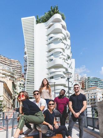 Photo du campus de Monaco de l’école de commerce INSEEC dans une ancienne usine Citroën rénovée